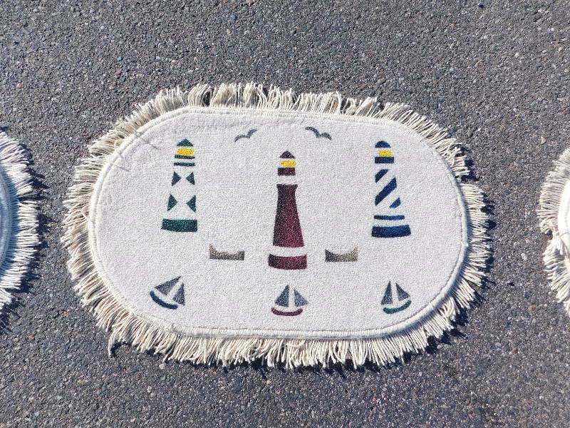 2x3 Hand Painted Small Fringed Oval Rug