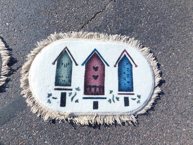 2x3 Hand Painted Small Fringed Oval Rug