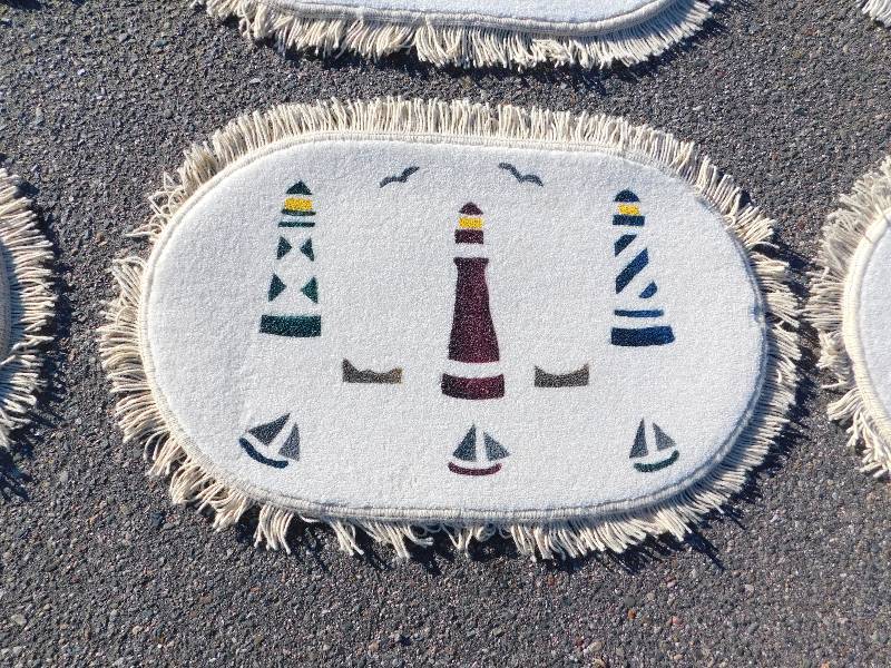 2x3 Hand Painted Small Fringed Oval Rug