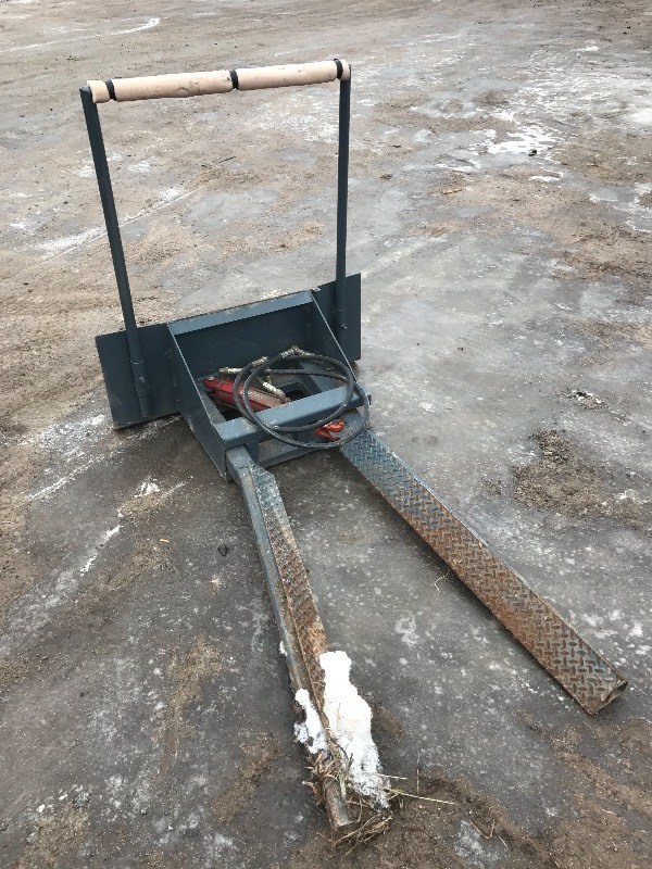Skid-Loader Hydraulic Tree Forks