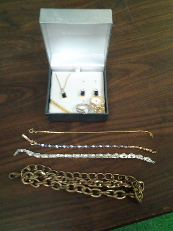 Lot Of Jewelry With Stones (Necklace & Earring Set, Bracelets, Rings)