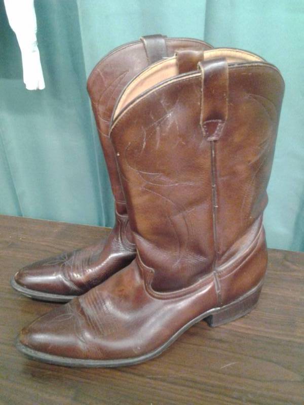 Pair Mens Cowboy Boots Size 12