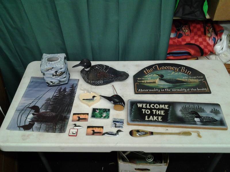 lot 19 image: Lot Of Loon Decor, Magnets, Flag, Misc