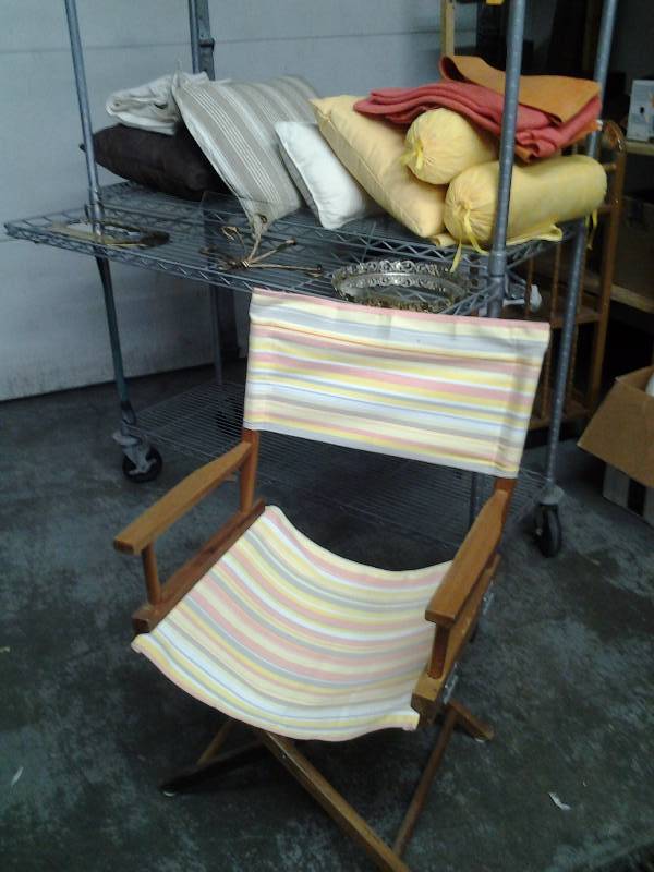 lot 71 image: Directors Chair, Decorative Pillow & Home Accessories