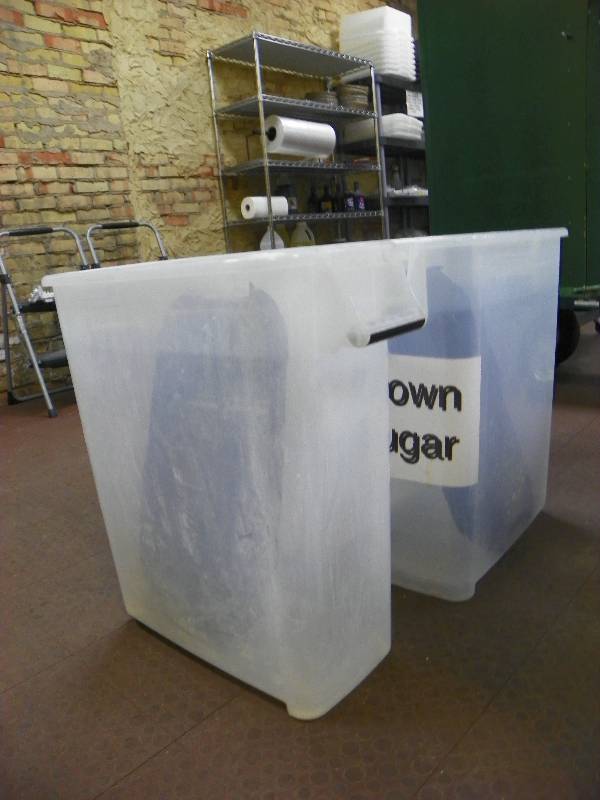 kitchen items, storage containers