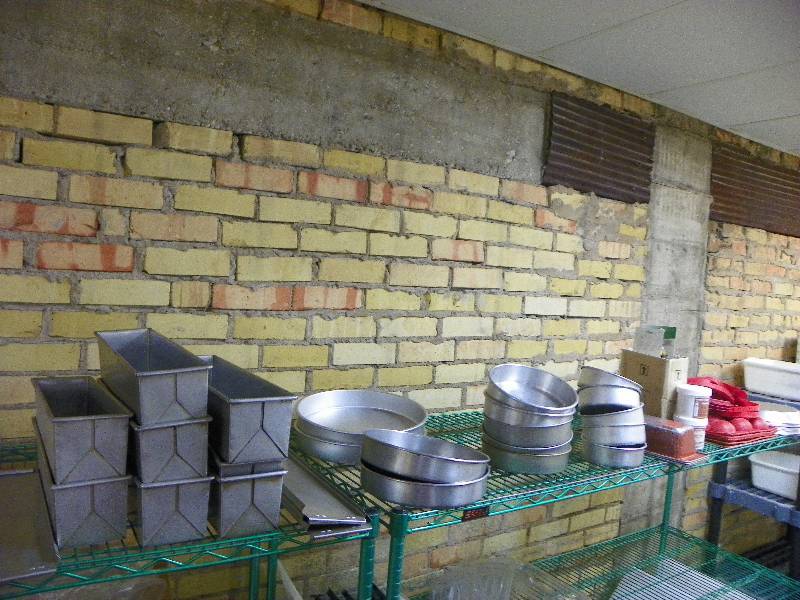 kitchen items, bread loaf pans, round cake pans, muffin tins, candy thermometers