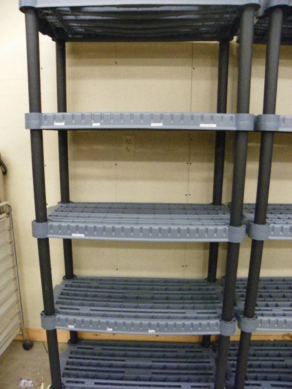 Shelving unit