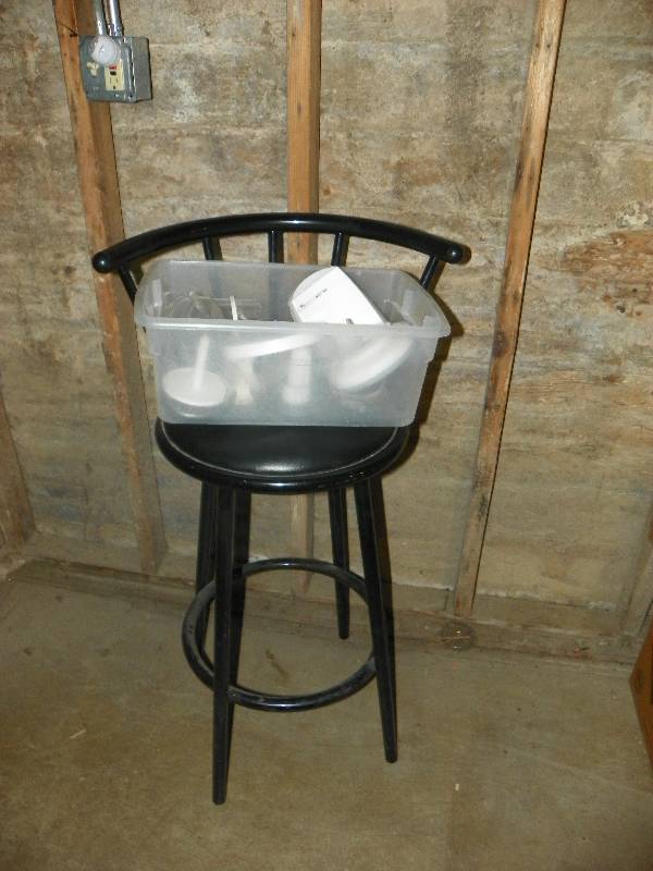 Bar stool and misc kitchen items