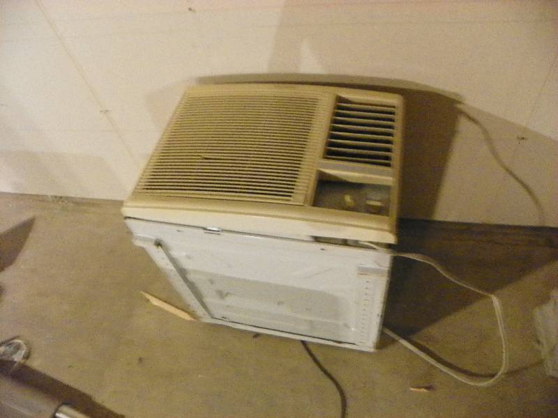 Window air conditioner