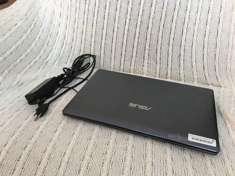 lot 2 image: ASUS K55A 15.6 Core i5 500GB HDD Laptop retail $399