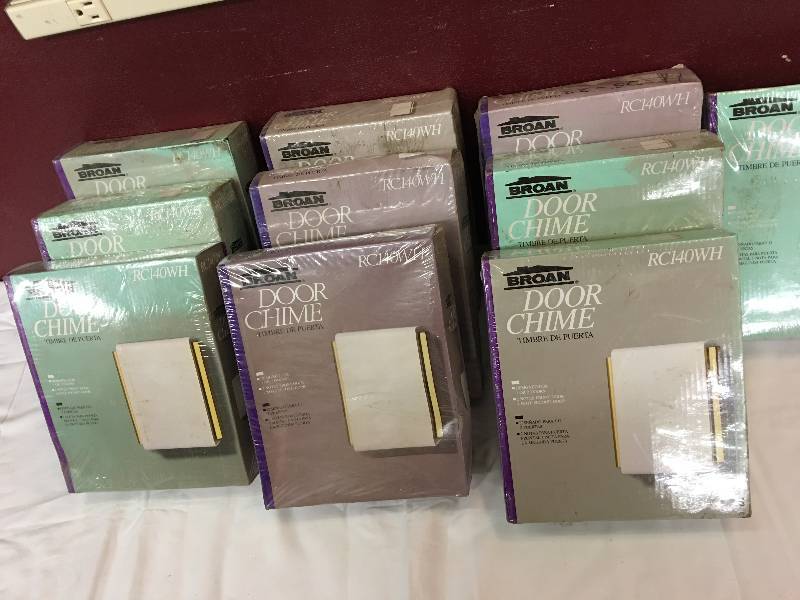 lot 50 image: 10 unopened door chimes