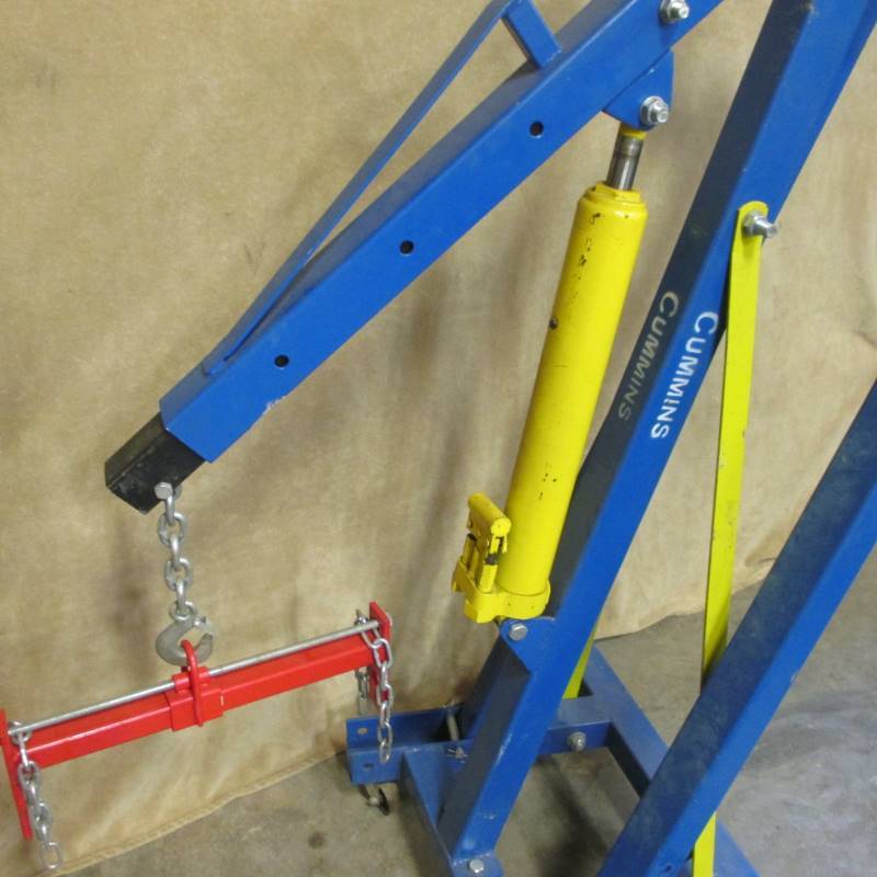lot 1 image: Cummins 2 Ton Engine Hoist wLoad Leveler