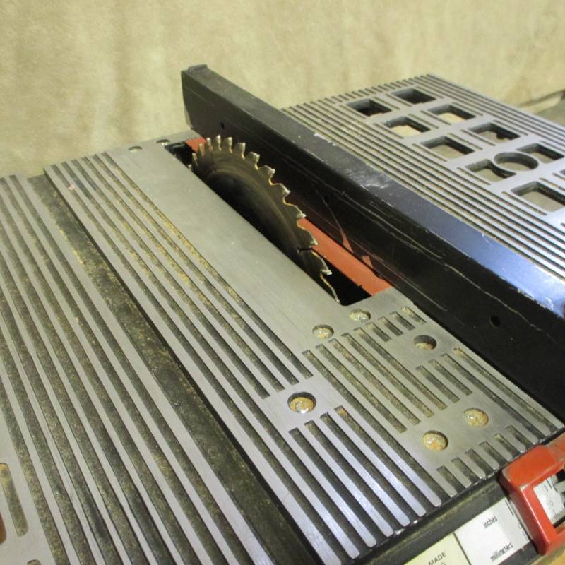 lot 4 image: Mastercraft Table Saw