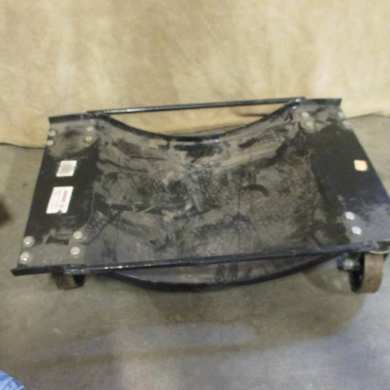 lot 5 image: (2) Wheel Dollies