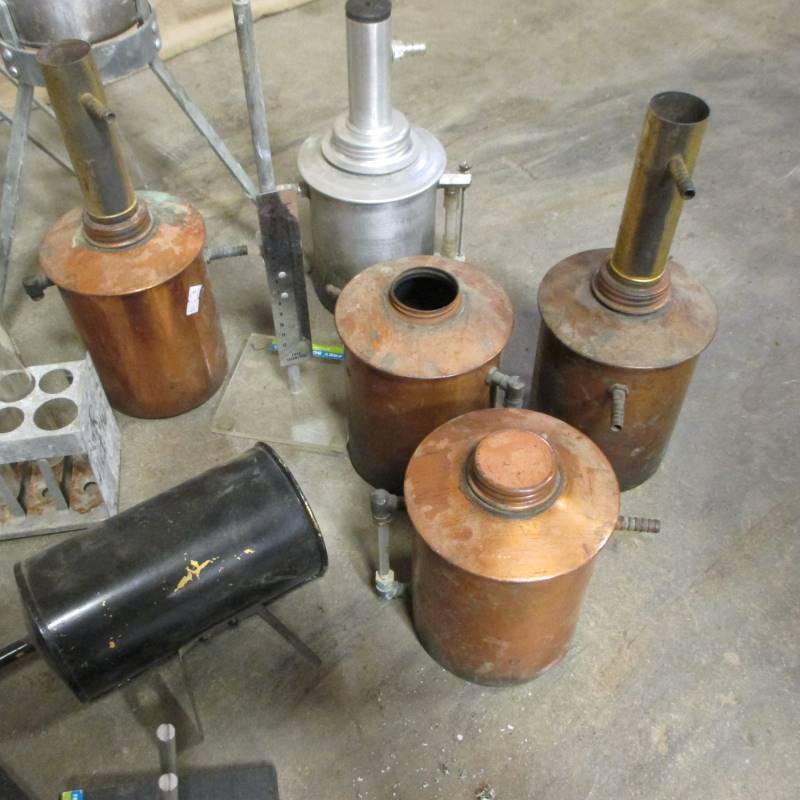 lot 25 image: Vintage Lab Equipment