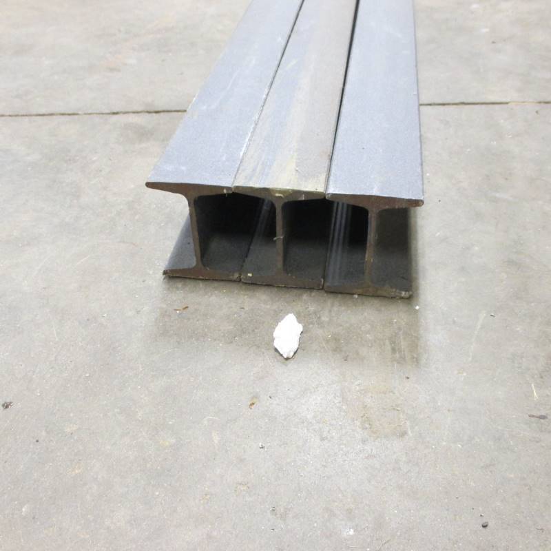 lot 32 image: (3) 3 I Beams 10 Long