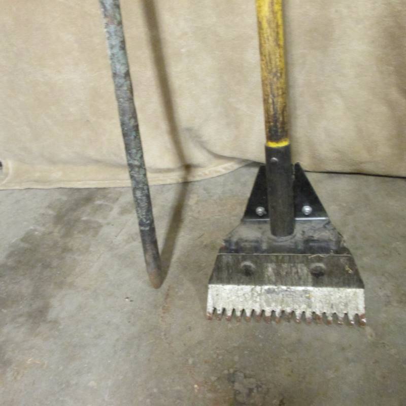 lot 34 image: Hand Tools