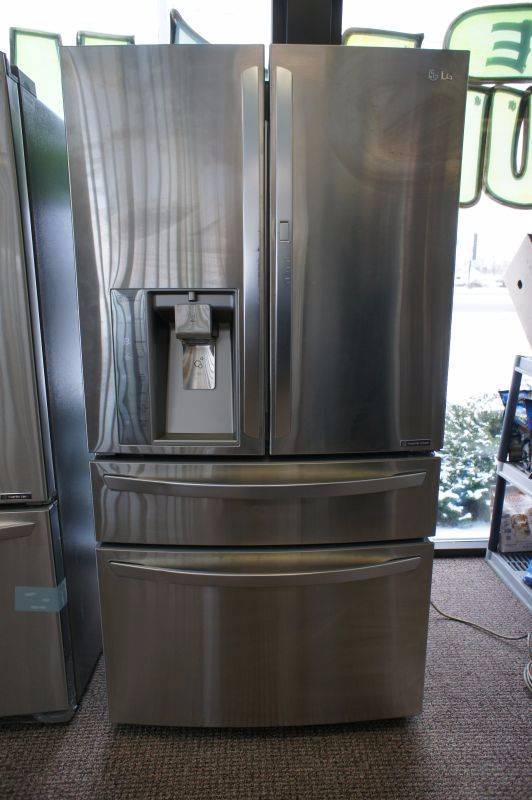 LG Refrigerator- Model # (LMXS30776S) New MSRP $3,999.99, Stainless SteelFrench Door, 29.7 cu.ft. 35.75 Width, TestedWorks.
