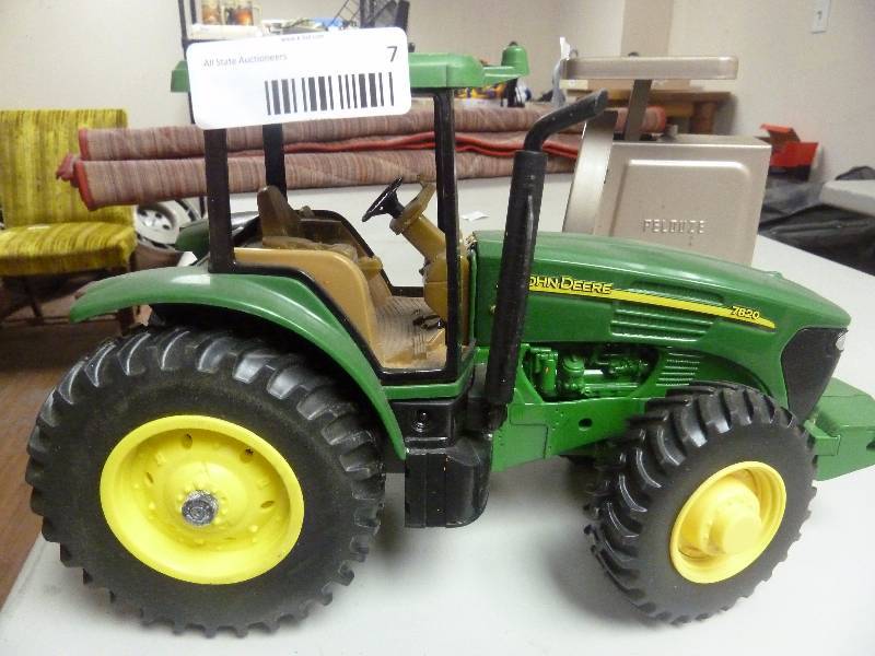 John Deer 7820 Tractor