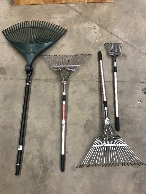 lot 11 image: (4) Yard Rakes