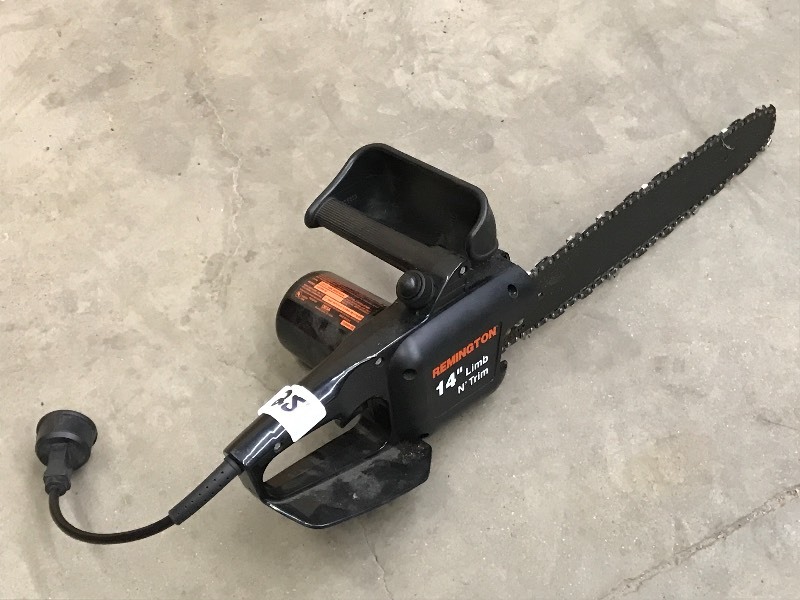 lot 25 image: Remington Chainsaw