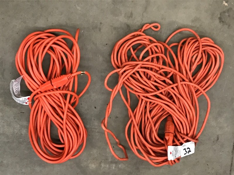 lot 32 image: Electric Cords