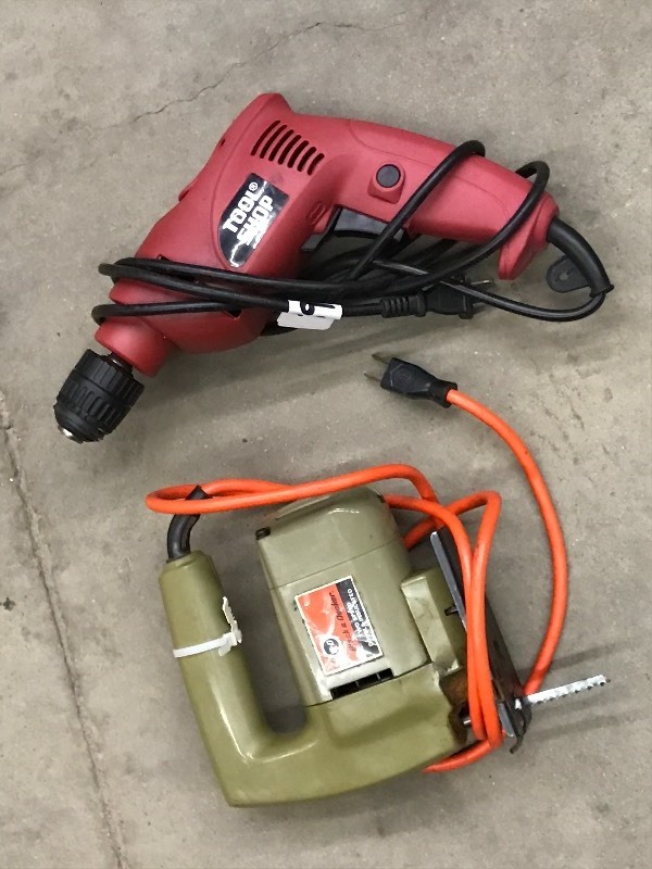 lot 39 image: 38 Drill & Jig-Saw