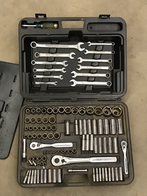 lot 58 image: Craftsman Wrench & Socket Set