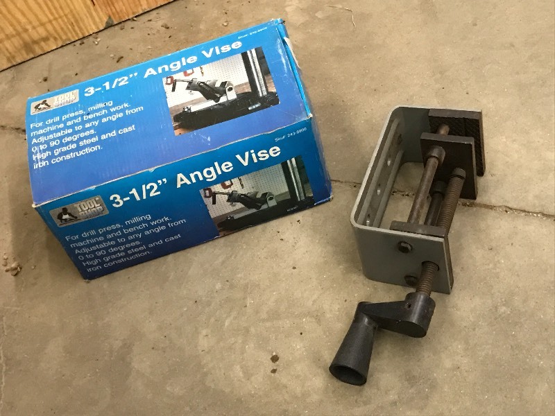 lot 60 image: (2) Drill Press Vises
