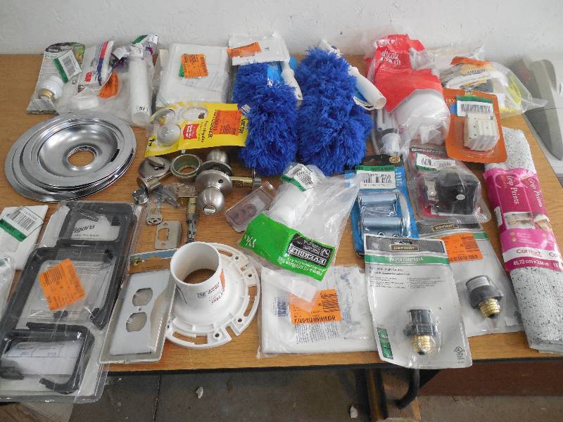 BOX LOT OF GOODIES