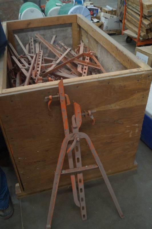 lot 19 image: A-Frame Tri-Pod - REMOVED