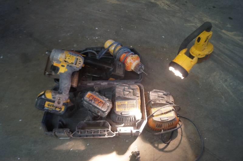 lot 39 image: DeWalt Tools