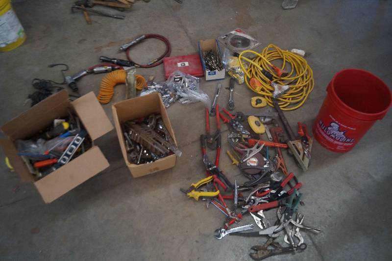 lot 43 image: Misc Tools, Sockets, Cords etc.