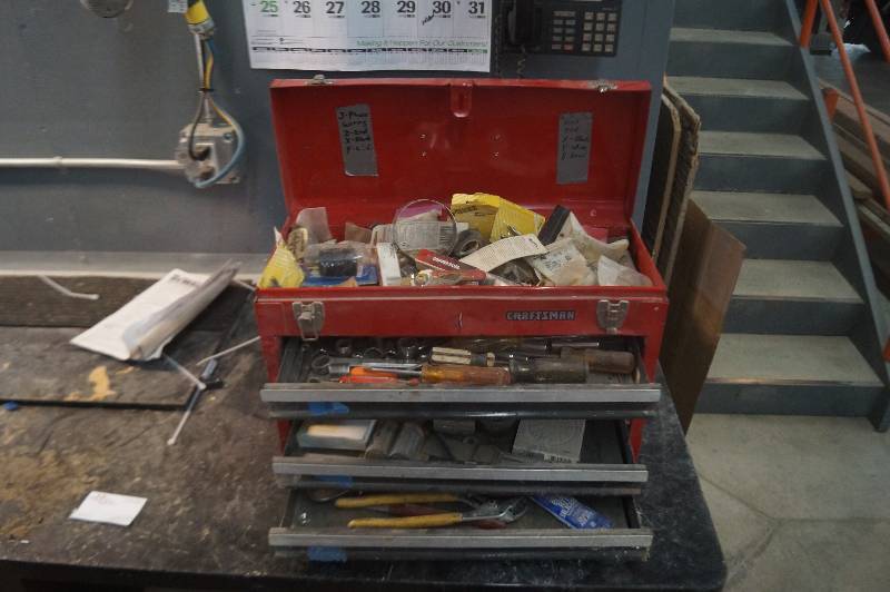 lot 55 image: Metal Toolbox w Misc Tools