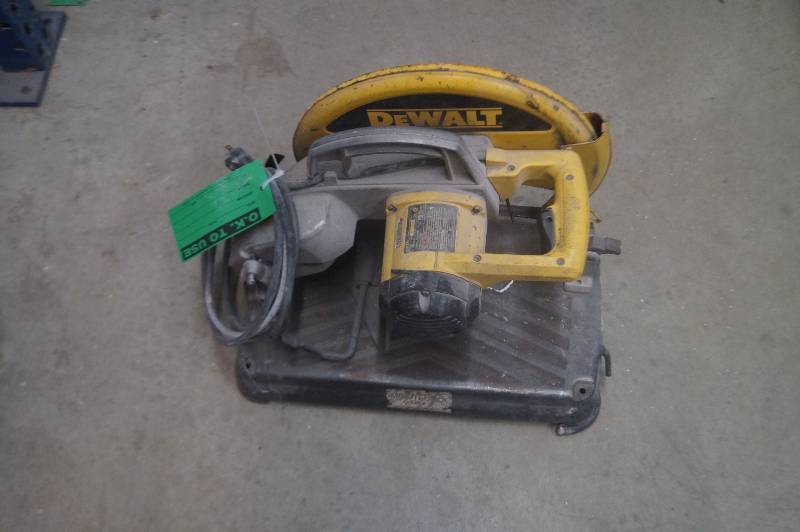 lot 62 image: DeWalt Chop Saw