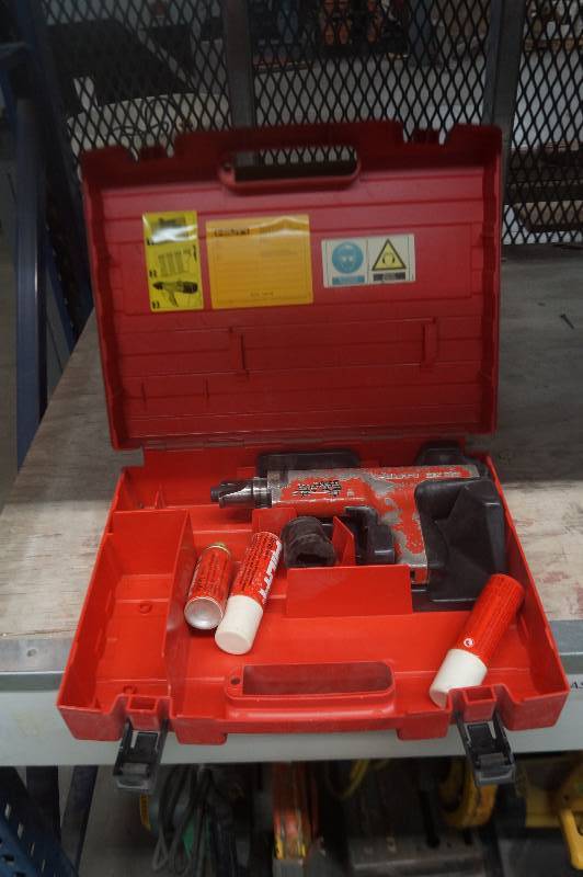 lot 71 image: Hilti Powder Actuated Power Tool