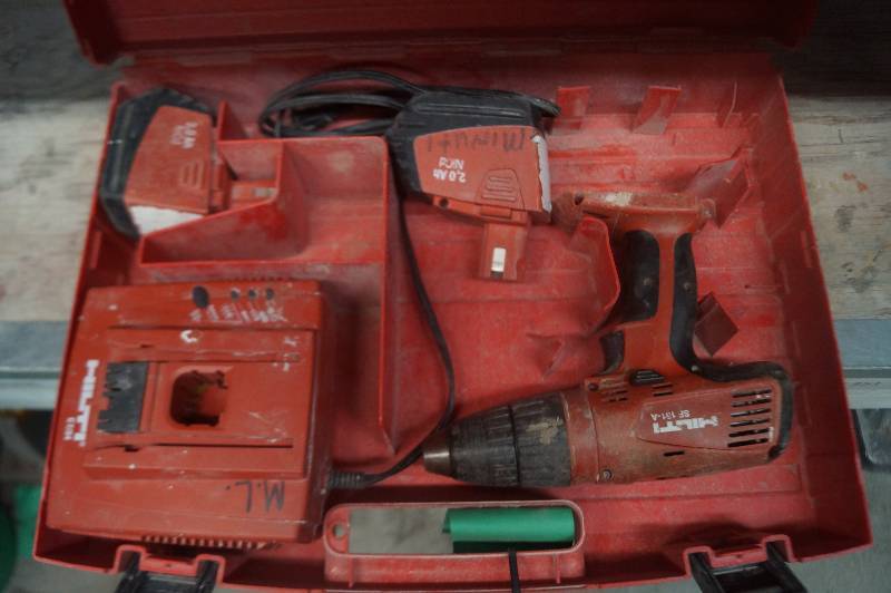 lot 89 image: Hilti Drill