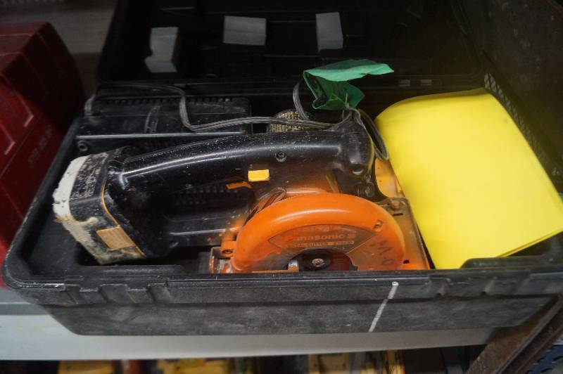 lot 95 image: Panasonic Skil Saw