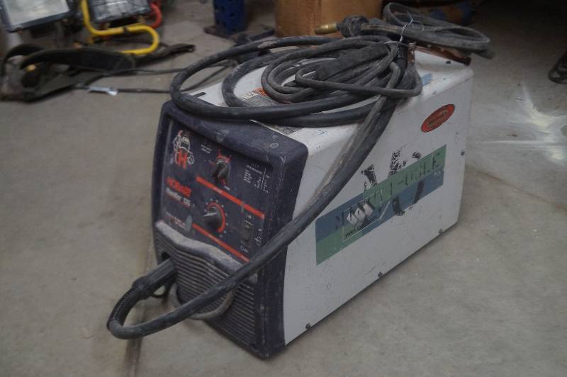 lot 136 image: Hobart Welder