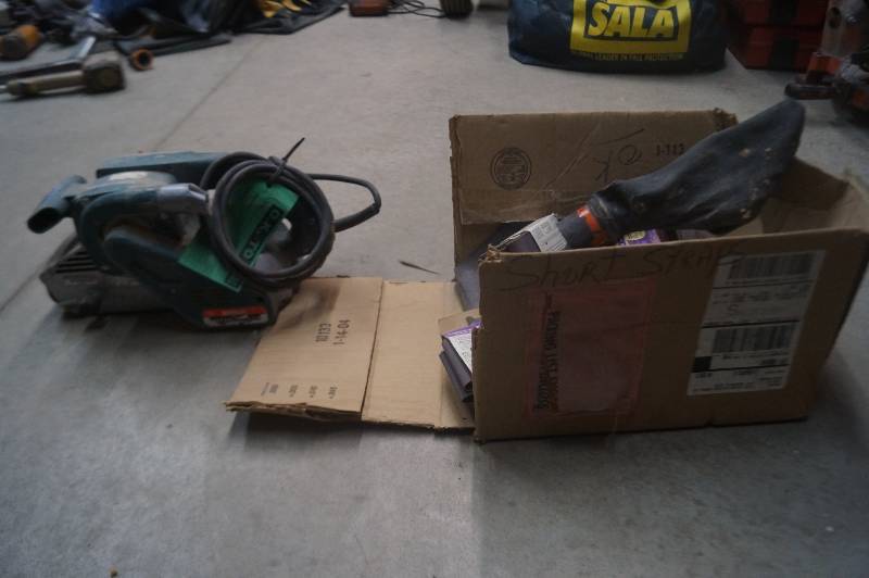 lot 142 image: Bosch Sander