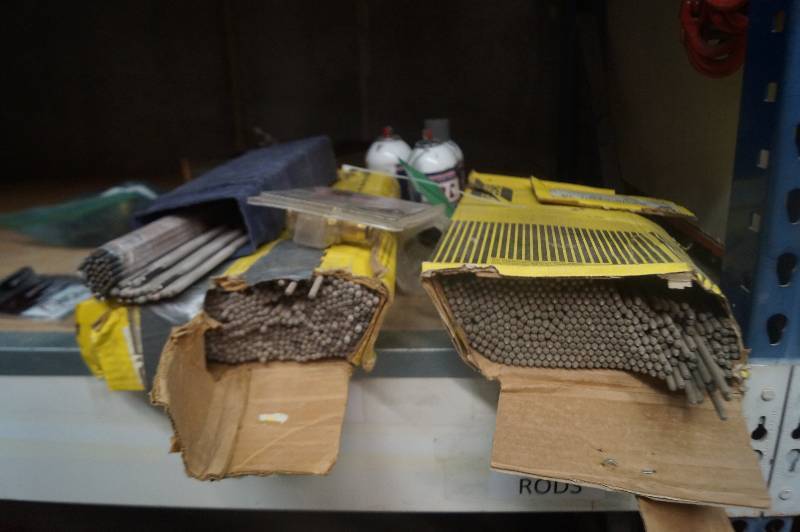 lot 146 image: Welding Rods & Gloves