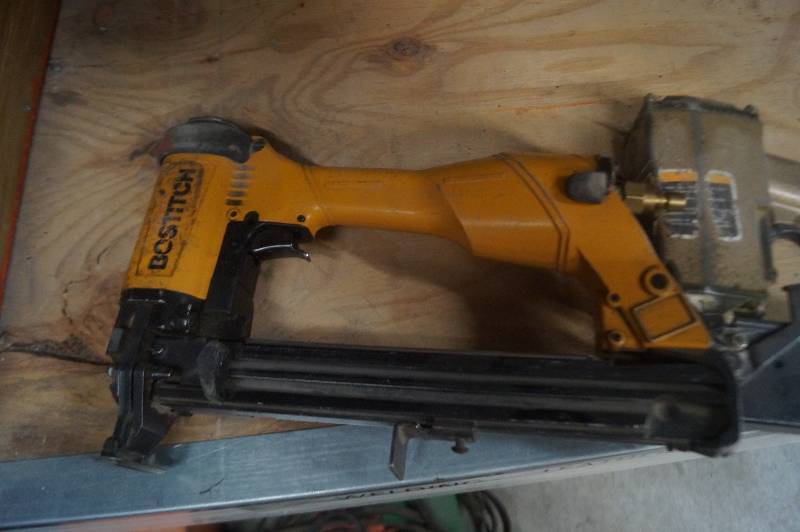 lot 147 image: Duofast Pneumatic Nailer