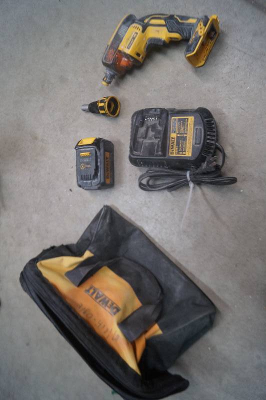 lot 154 image: DeWalt Drywall Screwgun
