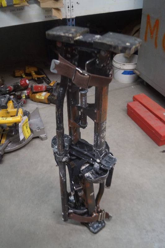 lot 170 image: Drywall Stilts