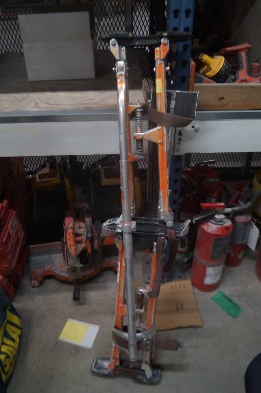lot 171 image: Drywall Stilts