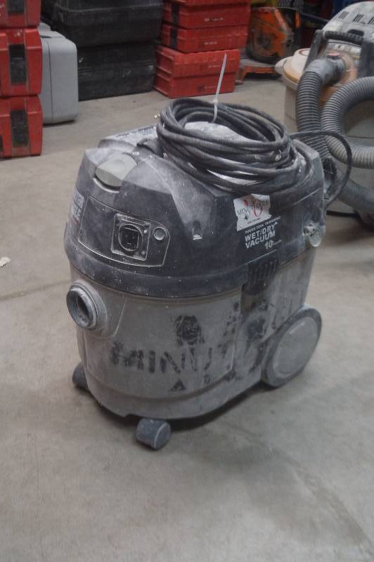 lot 190 image: Porter Cable Power Tool Triggered Vacuum