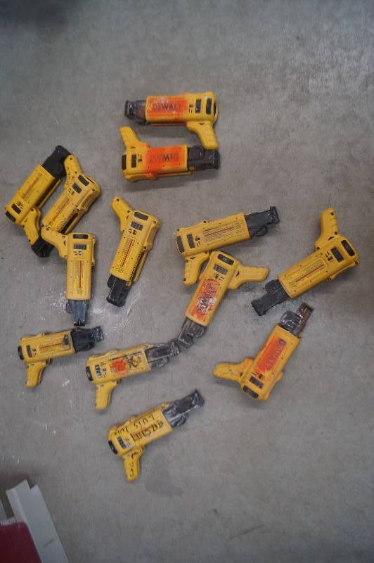 lot 205 image: DeWalt Collated Attachments