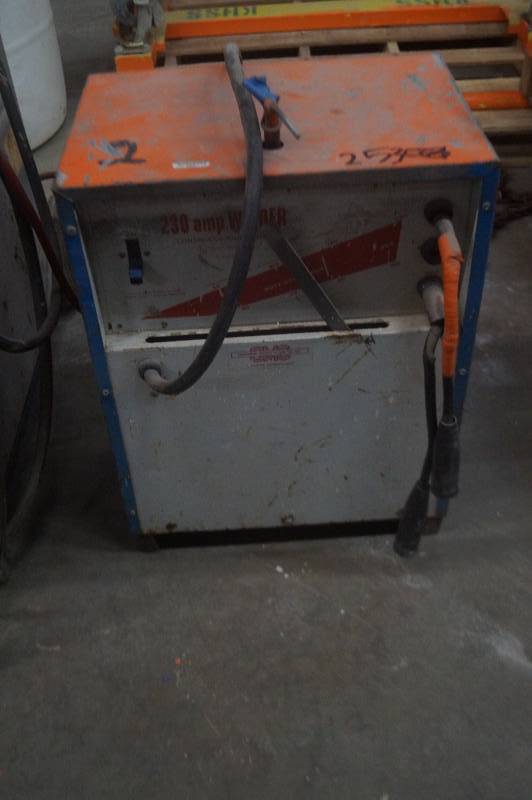 lot 253 image: Welder