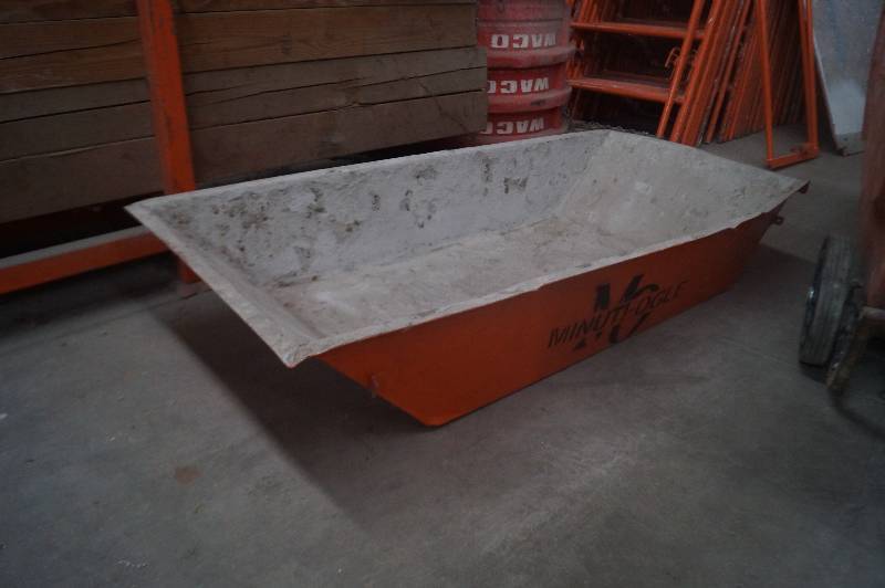 lot 258 image: Mud Tub