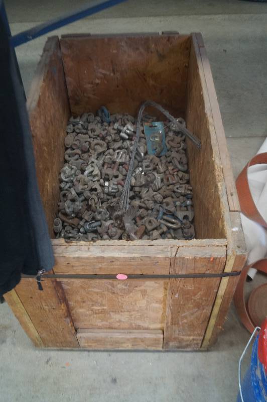 lot 276 image: Cable U clamps
